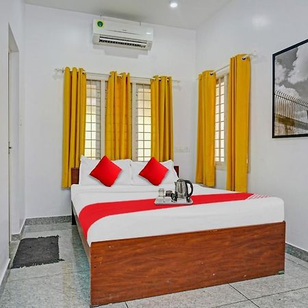 Oyo Thykoodam Sleep Inn Kochi Eksteriør bilde