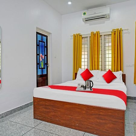 Oyo Thykoodam Sleep Inn Kochi Eksteriør bilde