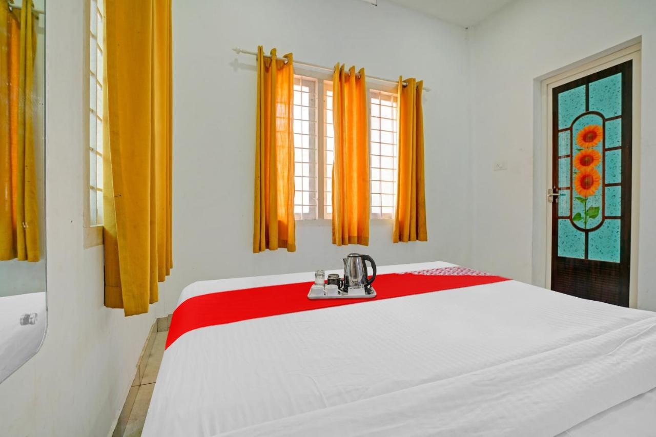 Oyo Thykoodam Sleep Inn Kochi Eksteriør bilde