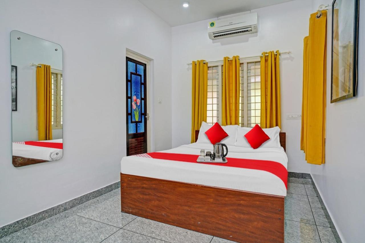 Oyo Thykoodam Sleep Inn Kochi Eksteriør bilde